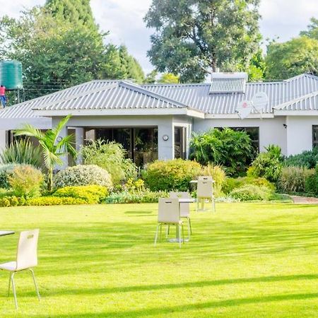 Sarum Lodge Harare Exterior photo